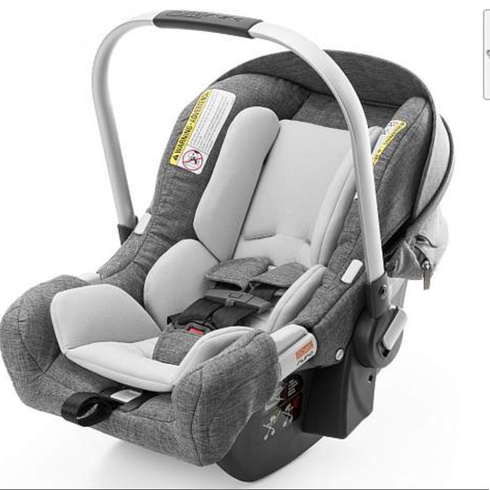Stokke PIPA™ by Nuna® Car Seat & Base